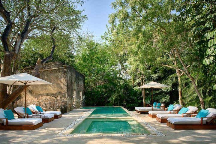 Pool in the Villa Royal