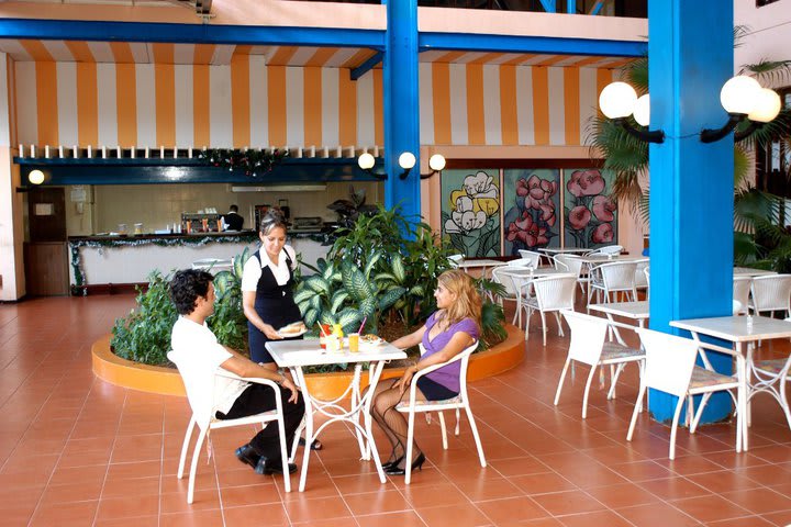 Cafetería en las instalaciones