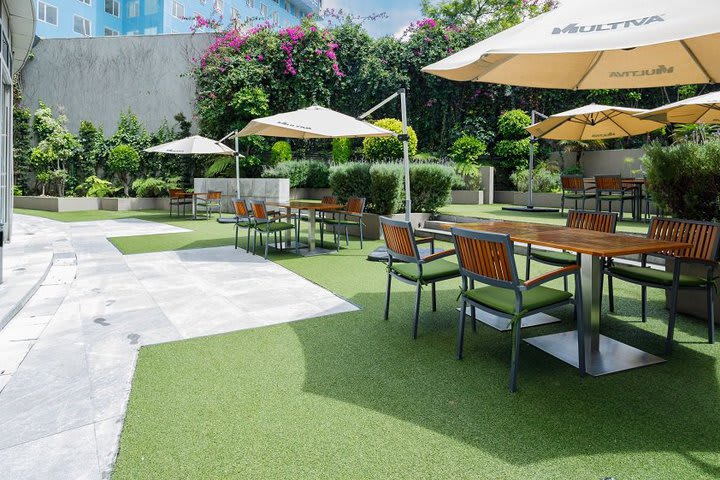 Terraza del restaurante La Huerta