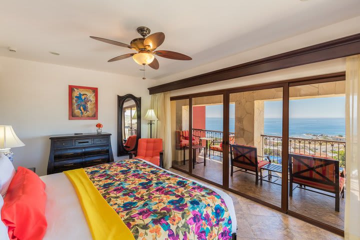 Encanto suite with 2 bedrooms has 1 king size and 2 queen size beds