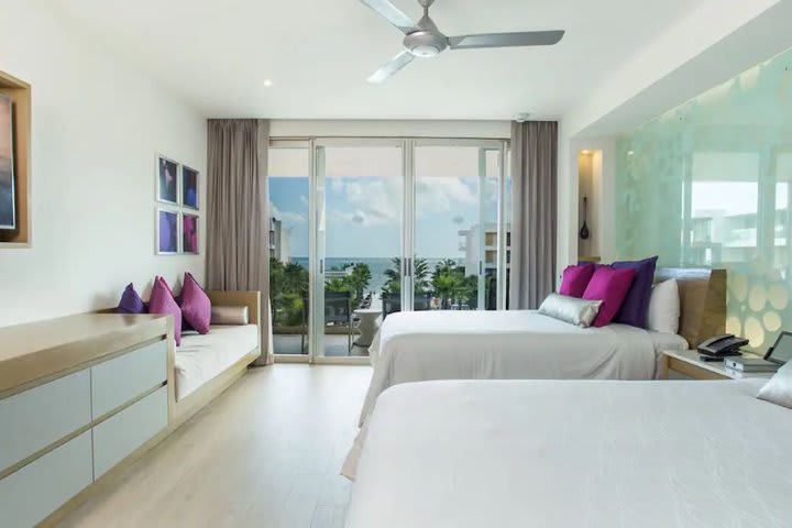 Allure junior suite doble vista al mar