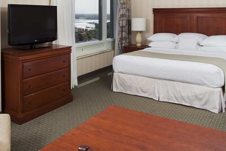 DoubleTree Fallsview Resort & Spa by Hilton Niagara Falls