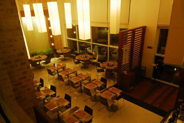 Petros Suhi Club, Japanese restaurant at the Quality Hotel Niteroi
