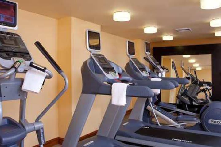 Gimnasio del hotel DoubleTree by Hilton New York City