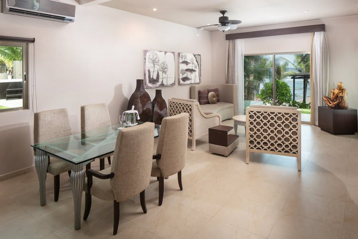 Dining area in a suite