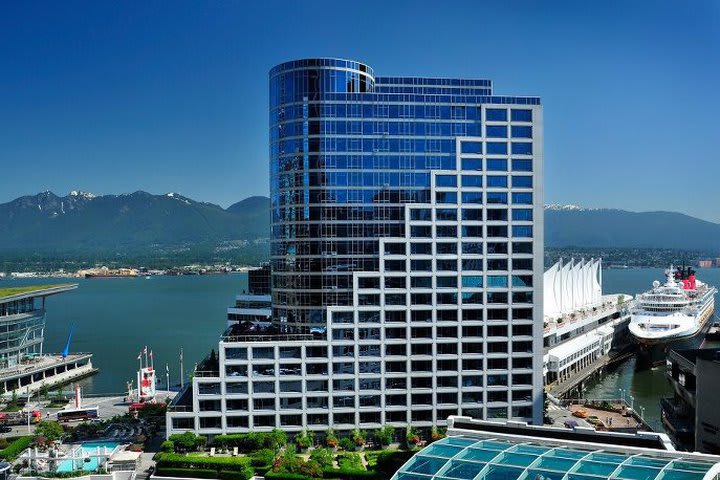 The Fairmont Waterfront