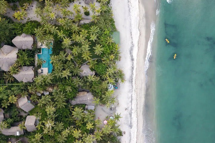 Hotel frente a la playa