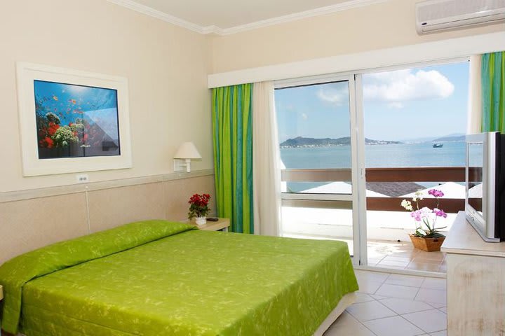 Suite con vista al mar del Costa Norte Ponta das Canas, hotel en Florianópolis