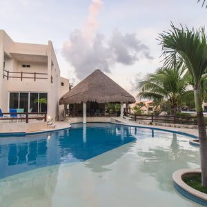 Coral Maya Stay Suites