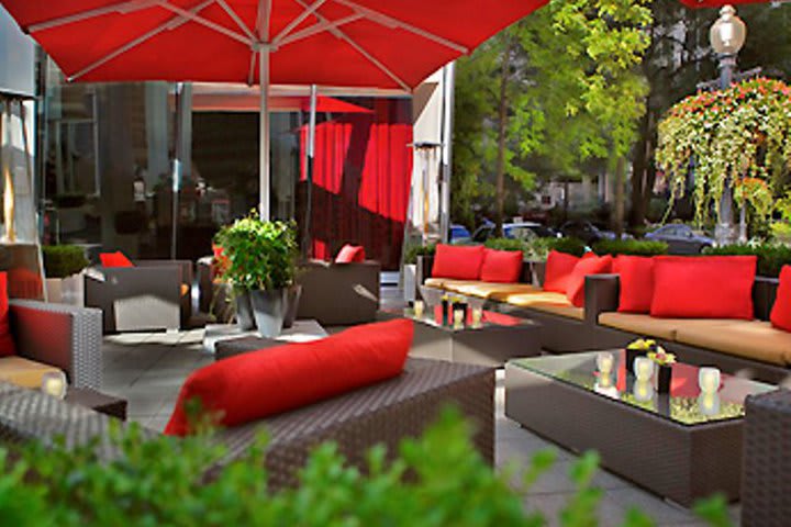 Terrace of the restaurant at the Sofitel Water Tower hotel in Chicago