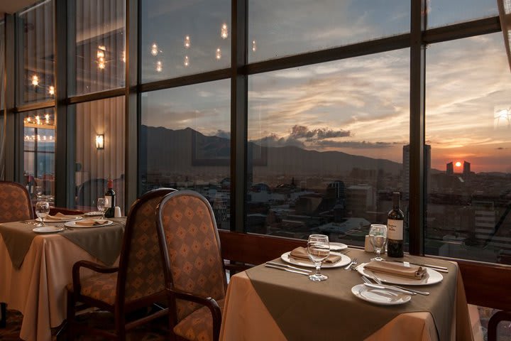 El Mirador offers views of San José and Central Valley