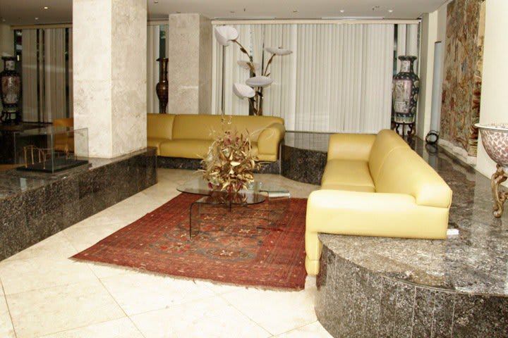 Sitting area in the lobby at the Saint Peter Hotel