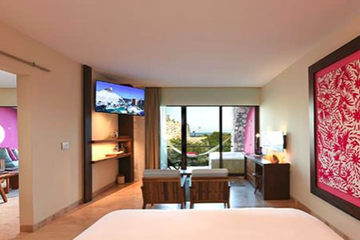 Junior Suite Oceanfront