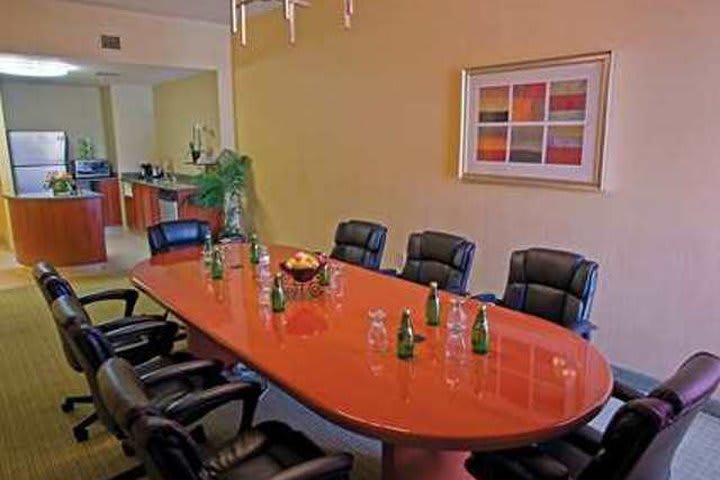 Hampton Inn Tropicana has different meeting rooms