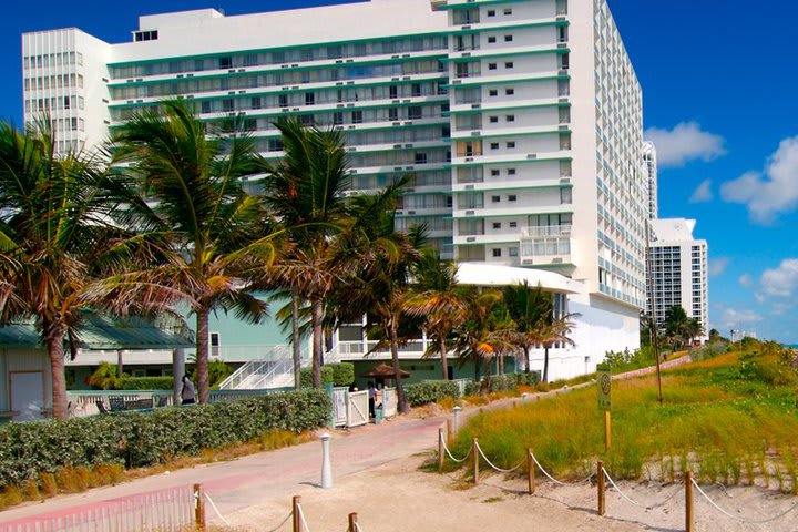 Deauville Beach Resort, close to the Art Decó District in Miami Beach