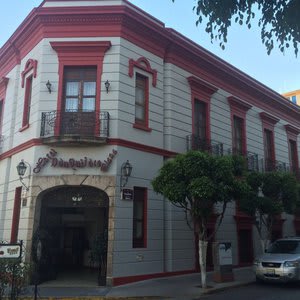 Hotel Don Quijote Plaza