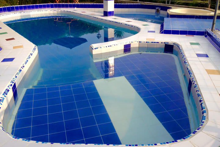 Pool and areas of the hotel