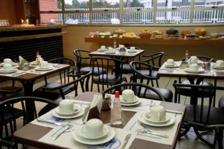 Restaurante del Hotel Matiz Square en el barrio Santa Efigênia de Belo Horizonte