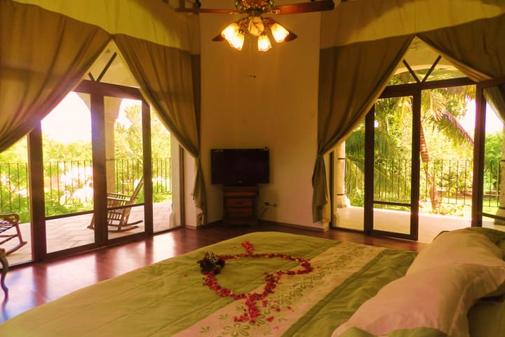 Hacienda Tepich Casa Vargas is a romantic hotel in Acanceh