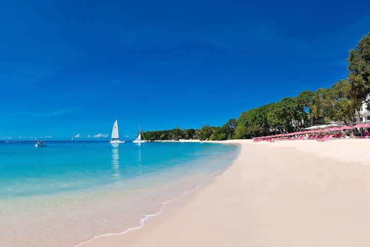 PriceTravel - Travel easy, without excuses