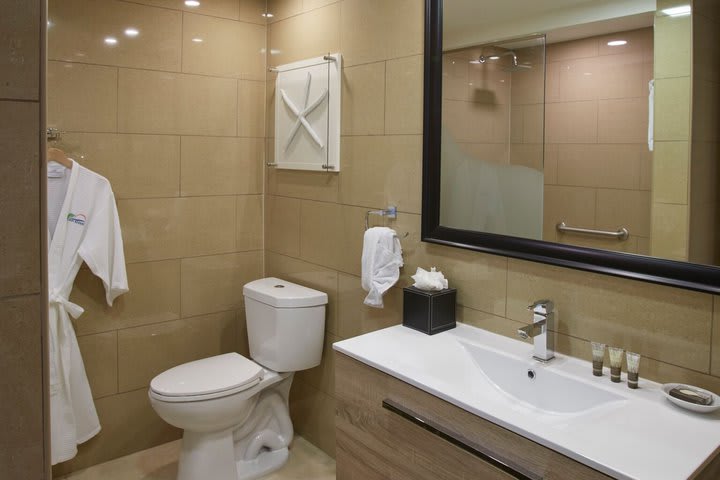 The suites with two bedrooms offer more than one bathroom