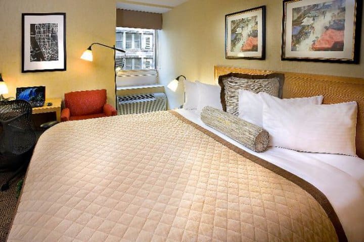 Habitación king del hotel en Nueva York, Wyndham Garden Chelsea West