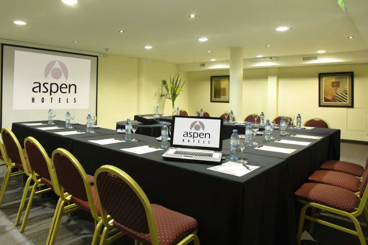 Sala de reuniones del Aspen Towers Hotel en Buenos Aires