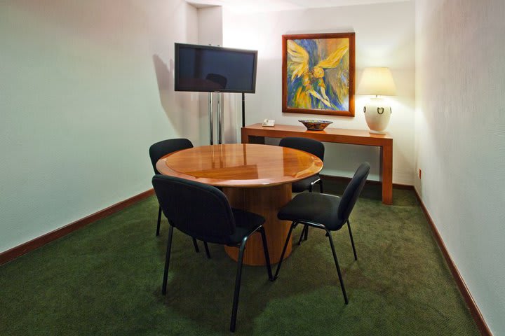 Meeting area in the business center