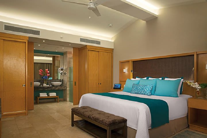 Preferred Club Two Bedroom Villa - King Bed and Two Queen Beds