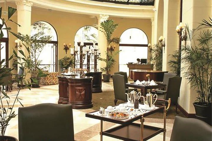 Los Vitrales restaurante en el Country Club Lima Hotel