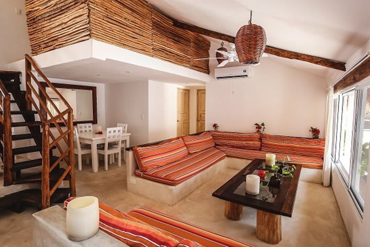 Sitting area in a Loft Vanilla guest room