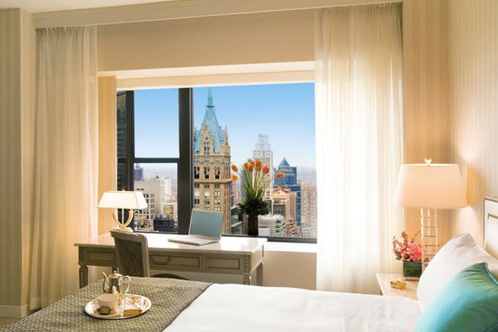 Helmsley executive suite at Park Lane, hotel in Midtown Manhattan