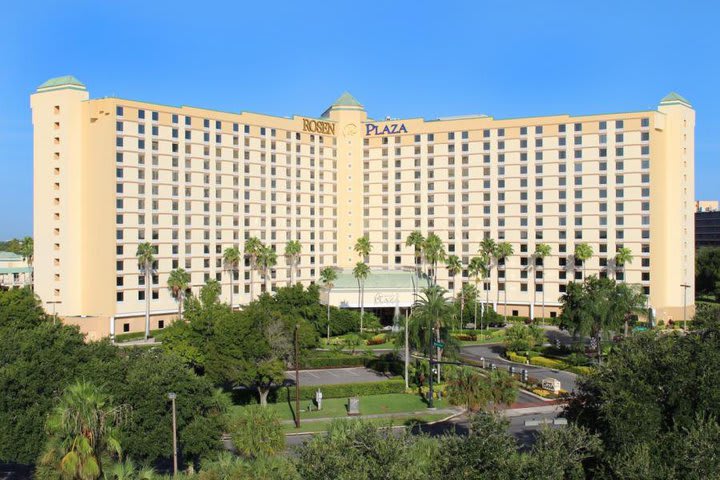 Rosen Plaza Hotel