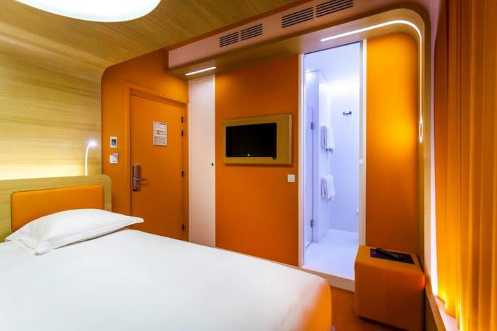 Las habitaciones del Hôtel Odyssey Paris cuentan con colores personalizados