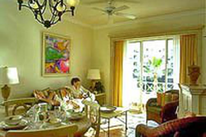 Luxury suite with balcony all inclusive - nonrefundable