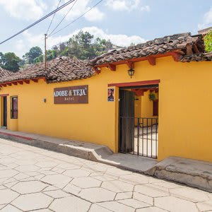 Hotel Adobe y Teja