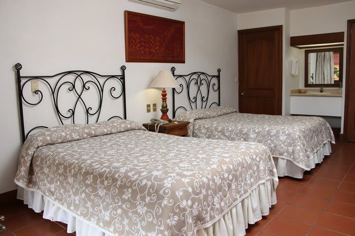 Guest room with double beds