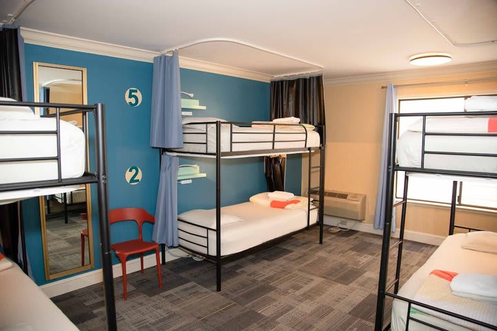 Dormitorio compartido, dormitorio mixto (Bed in 6-Bed Dorm with Ensuite)