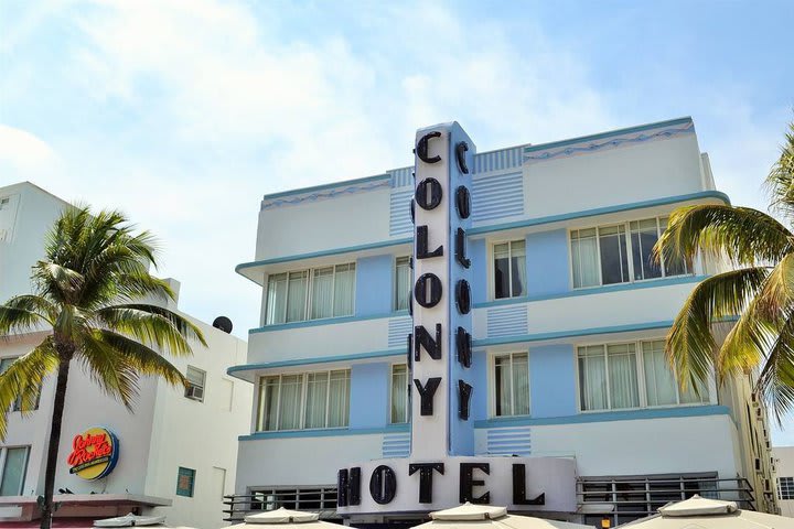 Colony Hotel