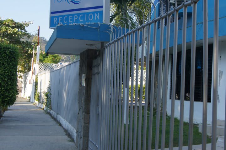 Fachada del hotel Turquesa en  Acapulco