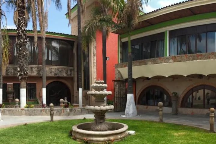 OYO Hotel Hacienda Tonalmain