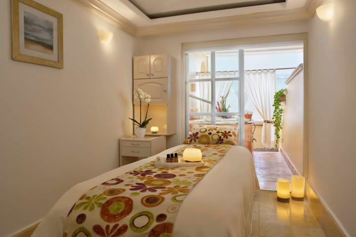 Massage services in the spa