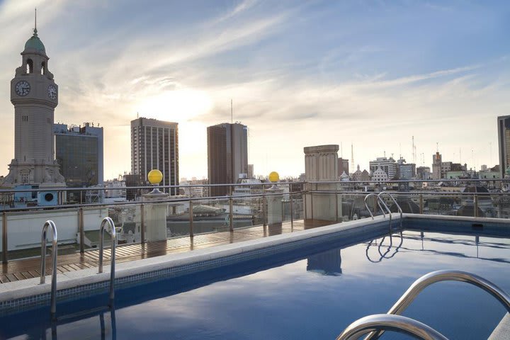 Piscina abierta en temporadas