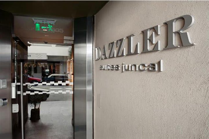 El hotel Dazzler Juncal está en el barrio Alto Palermo de Buenos Aires