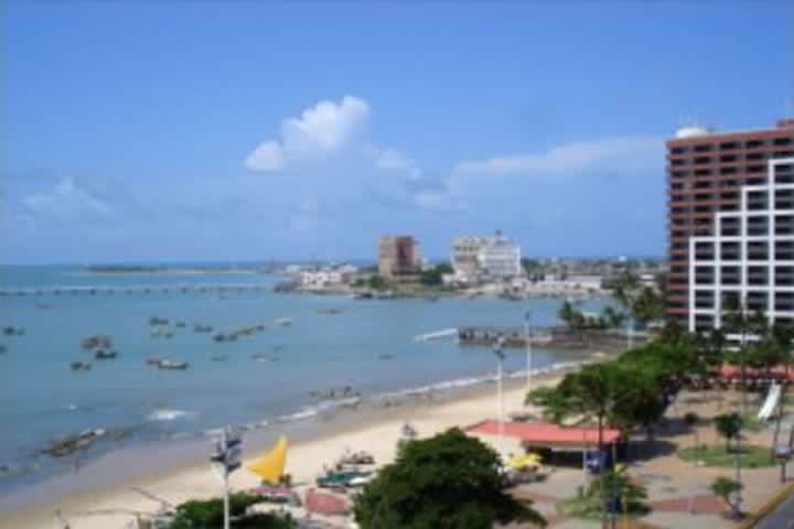 El hotel Samburá Praia se encuentra a pasos de la playa en la ciudad de Fortaleza