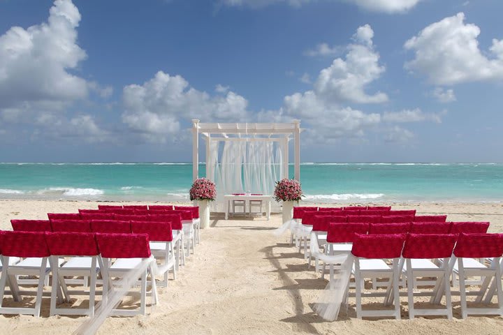 Weddings at the beach