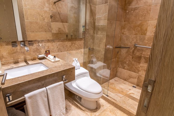 Bath amenities in a superior guest room