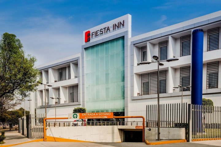 Fiesta Inn Plaza Central Aeropuerto