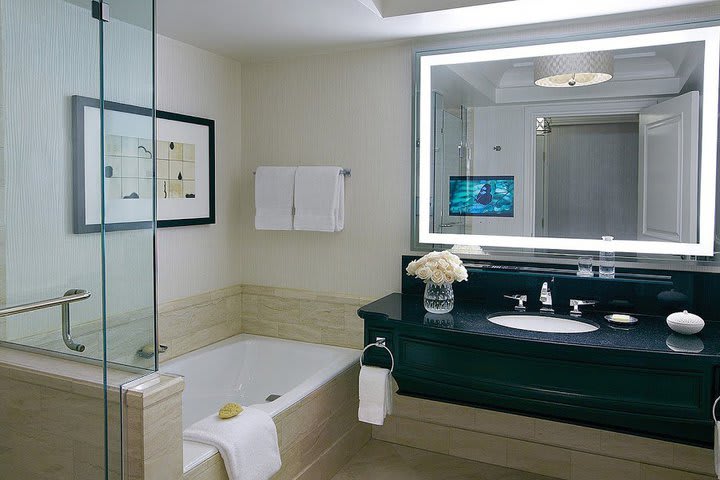 Guest bathroom at the Four Seasons Hotel Las Vegas