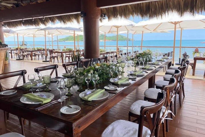 A table in the Oyster Bar